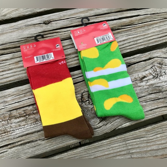 2/$10 NEW Mens Lot 2 Licensed Socks Pringles Snack Chips Food Merch Fun Novelty - Picture 3 of 3